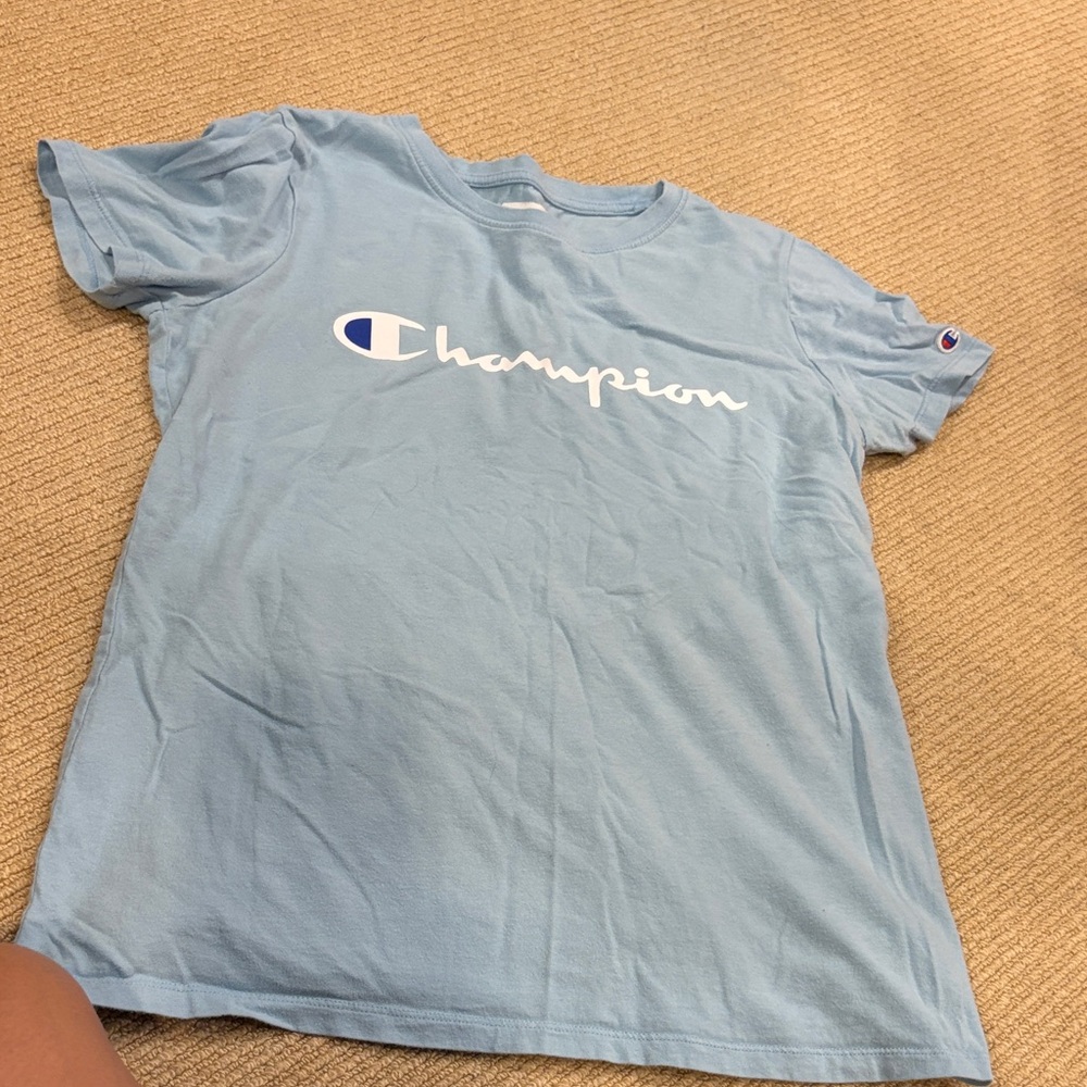 4/$10✨ Champion Light Blue Short Sleeve Tee